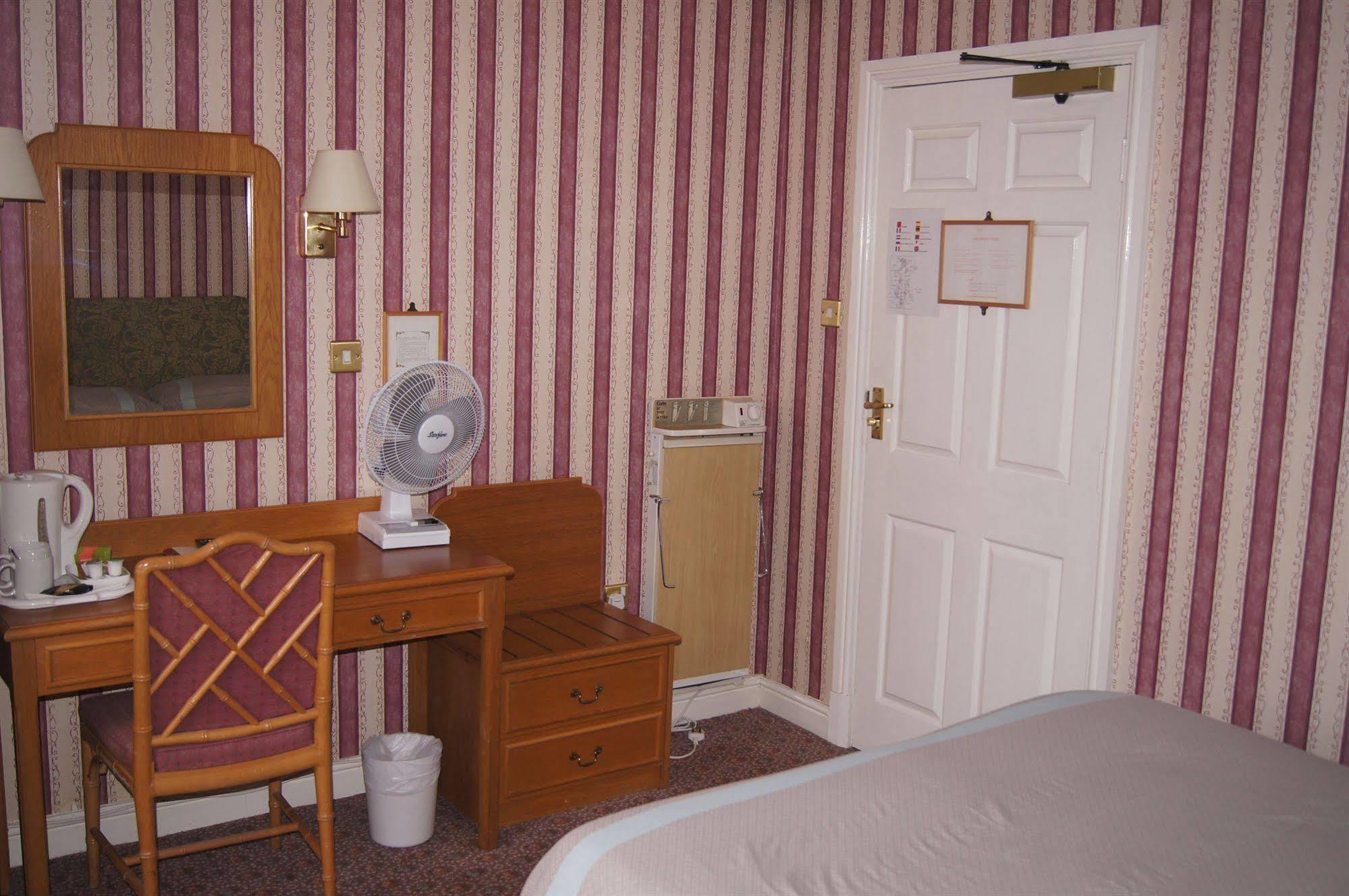 Castle Hotel Tamworth Esterno foto